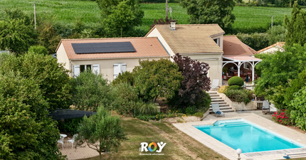 Panneaux solaires photovoltaïques en toiture