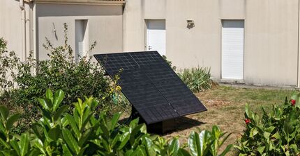 Panneaux solaires photovoltaïques au sol